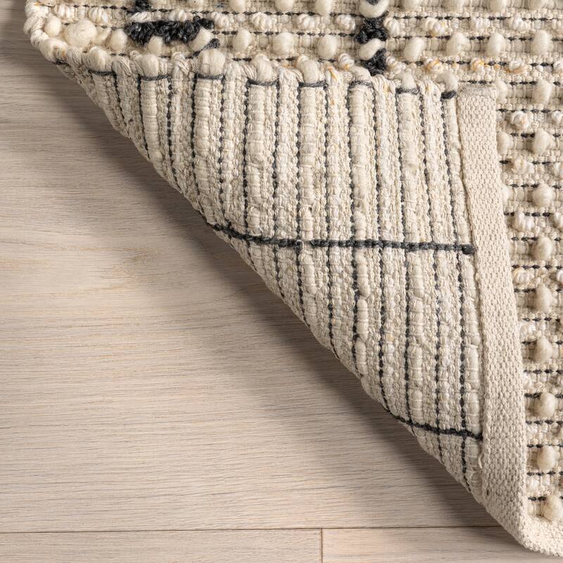 Nuloom Sherrell Modern High/Low Tassel Area Rug