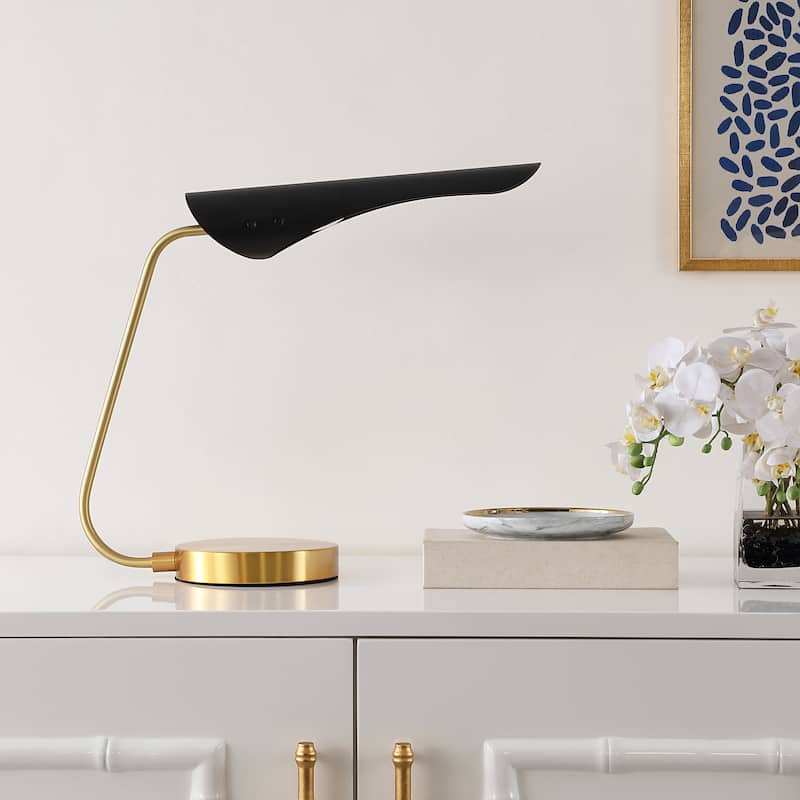 SAFAVIEH Lighting Fynn Modern 17-inch Table Lamp - 21"W x 7"D x 17"H
