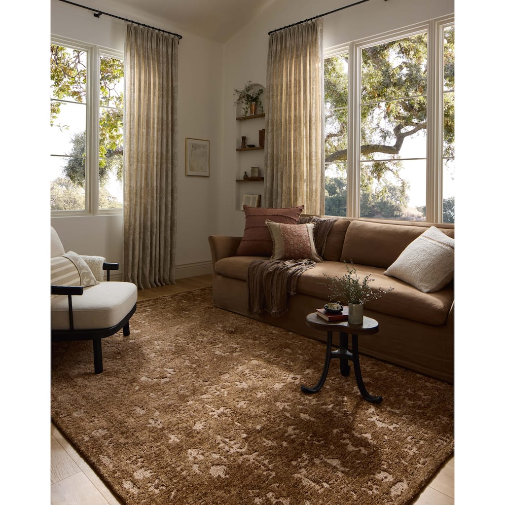 Alexander Home Paxen Traditional Area Rug