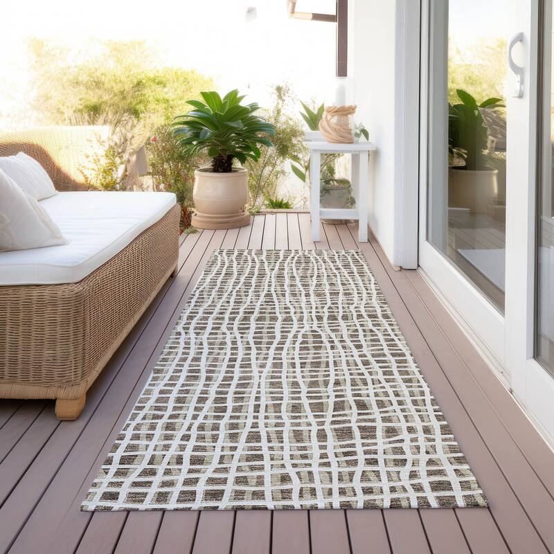 Machine Washable Indoor/ Outdoor Chantille Modern Abstract Rug - Brown - 2'3" x 7'6"