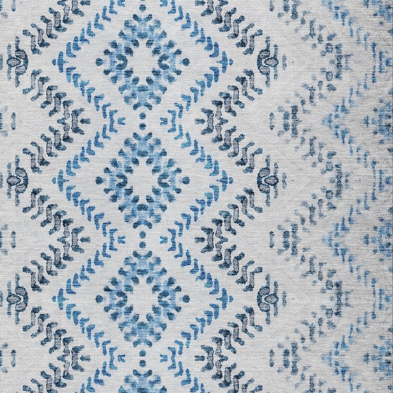 HomeRoots Geometric Transitional Rectangle Outdoor Rug