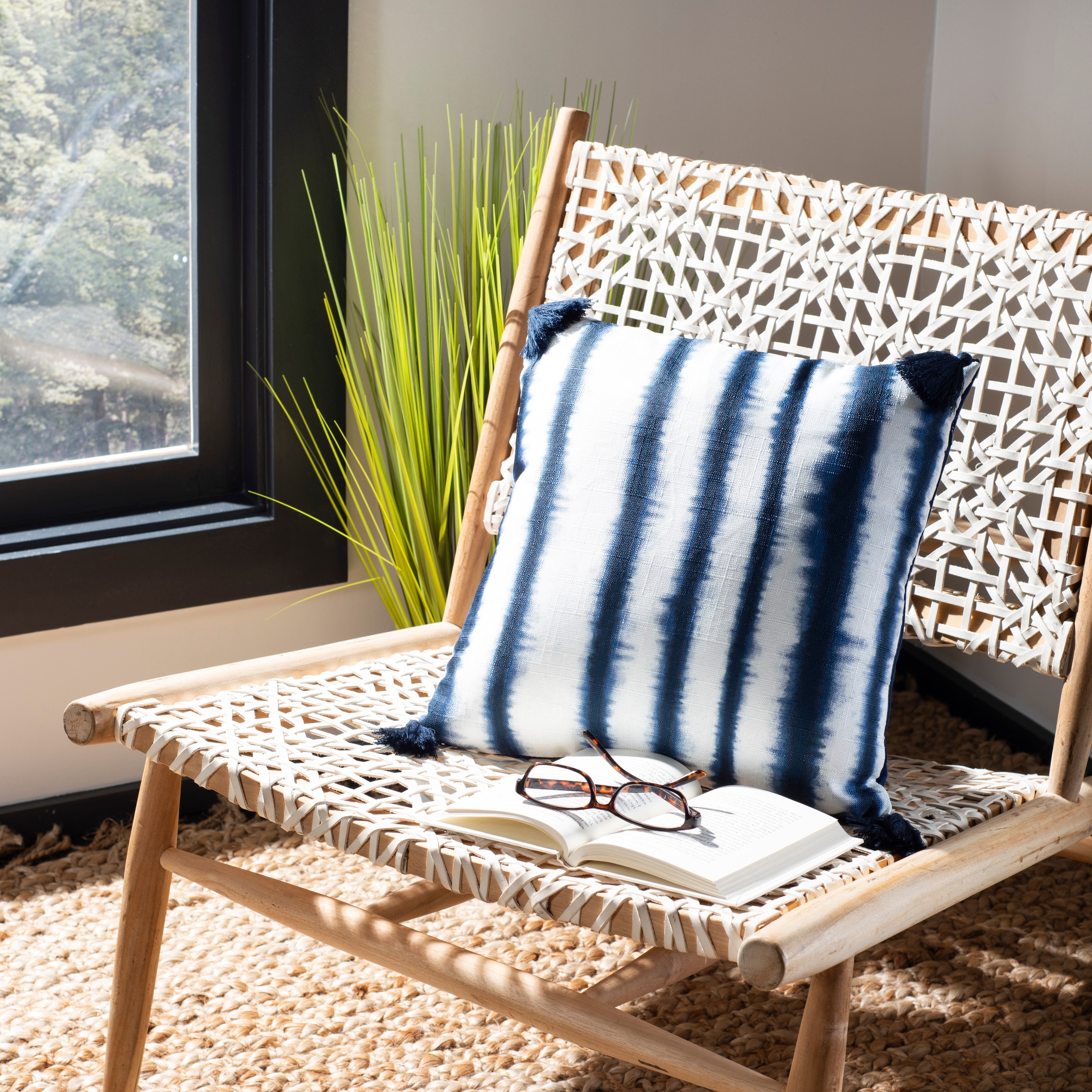 SAFAVIEH Jedidja Decorative Accent Throw Pillow Overstock 41193138