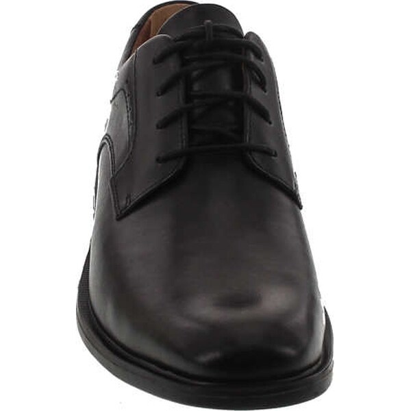 clarks unbizley plain