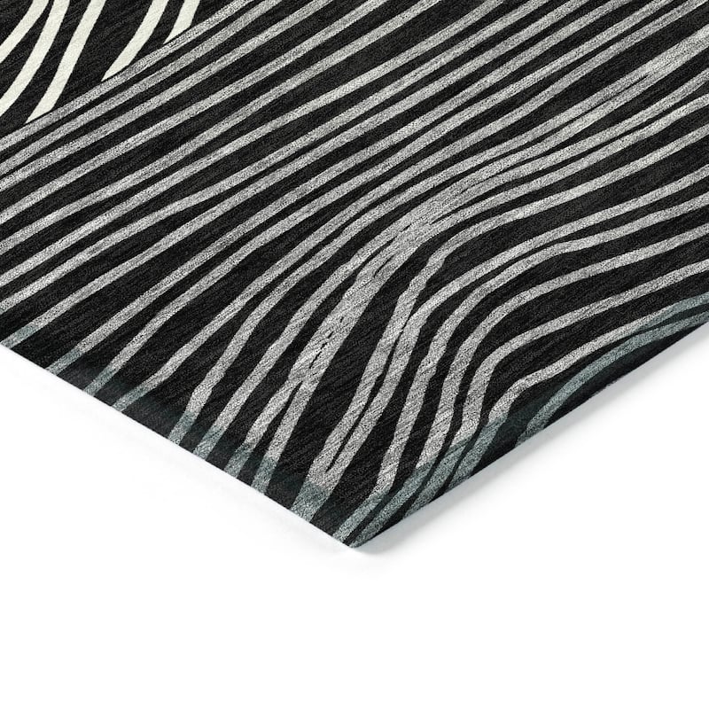 Machine Washable Indoor/ Outdoor Modern Arches Chantille Rug