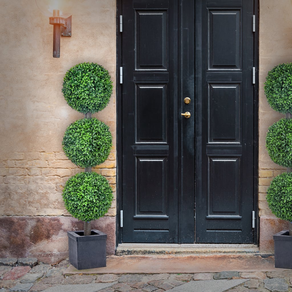 Potted UV Rated Plastic American Boxwood Triple Ball 48"