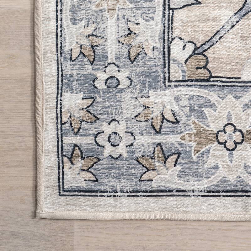 Nuloom Adair SpinClean Traditional Floral Machine Washable Area Rug
