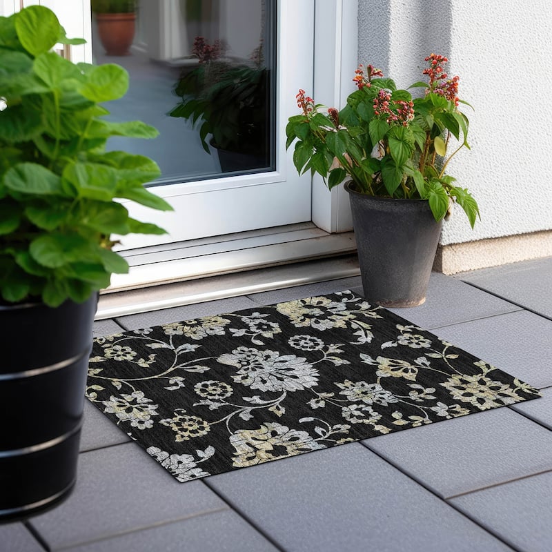 Machine Washable Indoor/ Outdoor Chantille Modern Floral Rug - Black - 1'8" x 2'6"