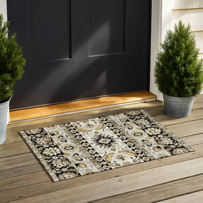 Machine Washable Indoor/ Outdoor Traditional Aspen Chantille Rug - Black - 1'8" x 2'6"