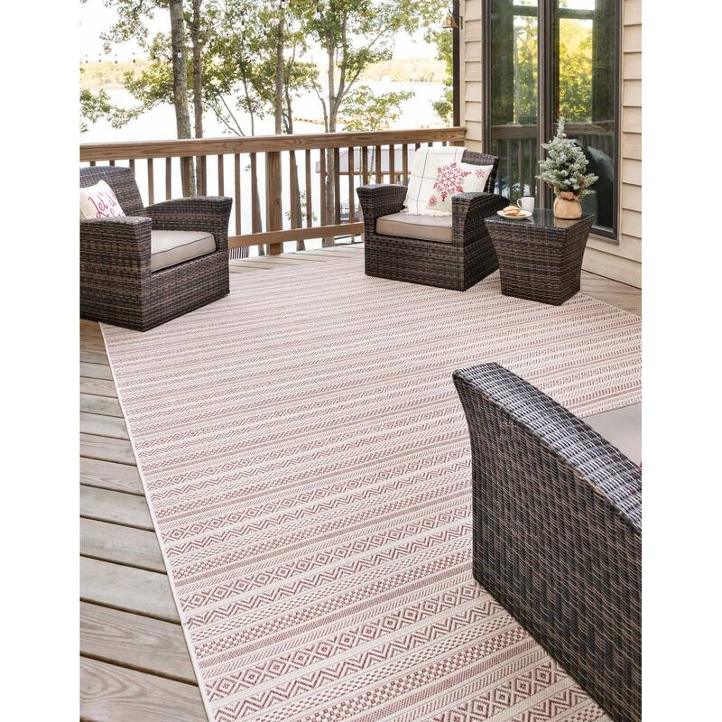 Outdoor Laaset Collection Area Rug