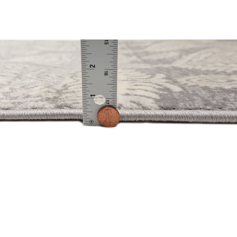 Gold Polypropylene Gabi Traditional Area Rug