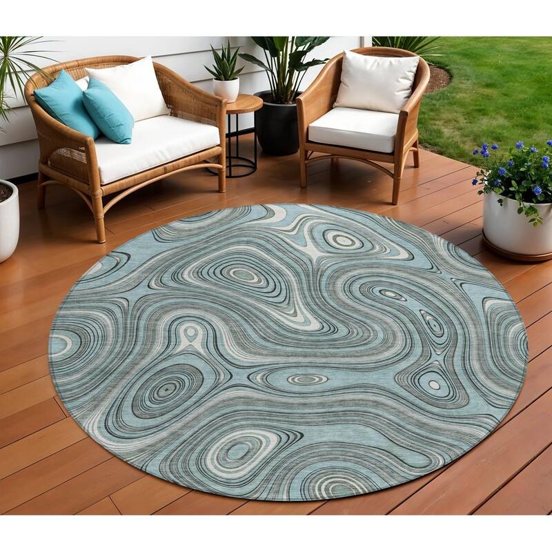 HomeRoots Geometric Transitional Rectangle Outdoor Rug - 8' Round