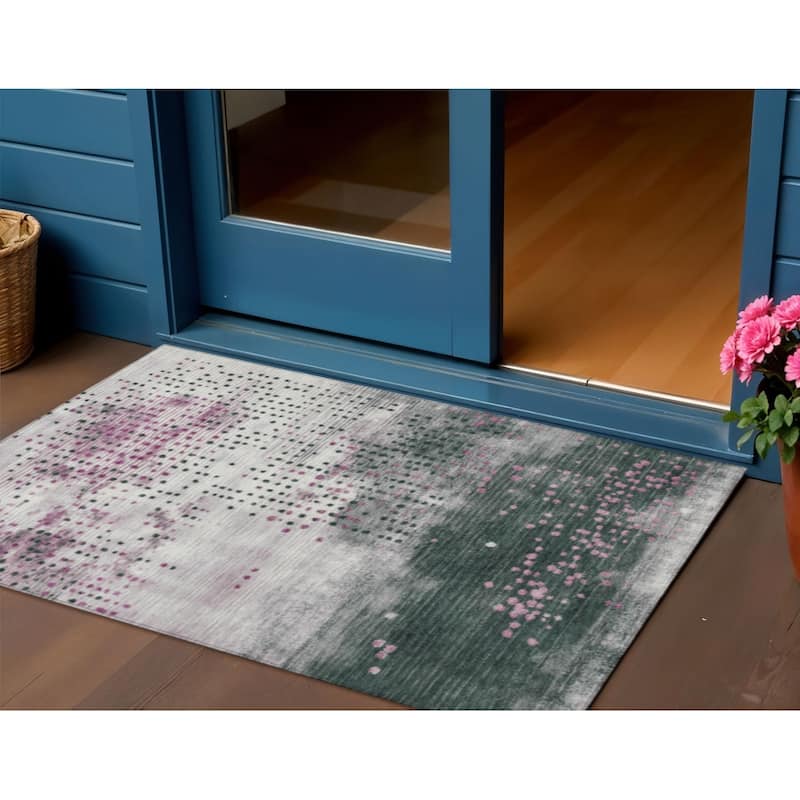 HomeRoots Geometric Transitional Rectangle Outdoor Rug - 3' x 5'