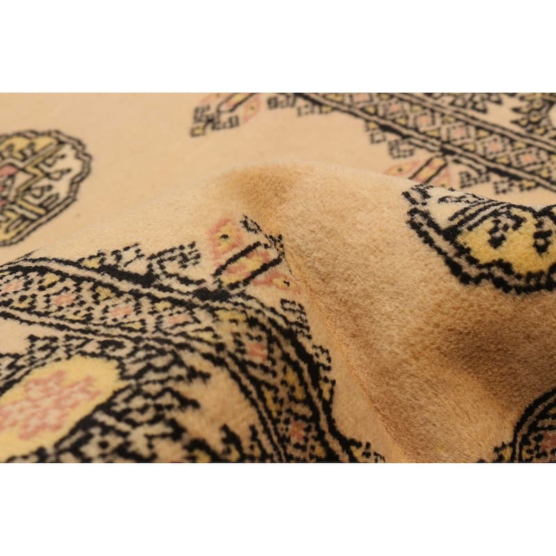 ECARPETGALLERY Hand-knotted Peshawar Bokhara Ivory Wool Rug - 2'8 x 6'11