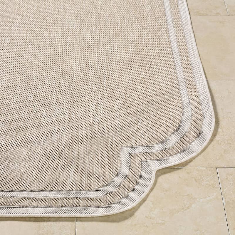 Livabliss Miami Beach Traditional Indoor/Outdoor Area Rug