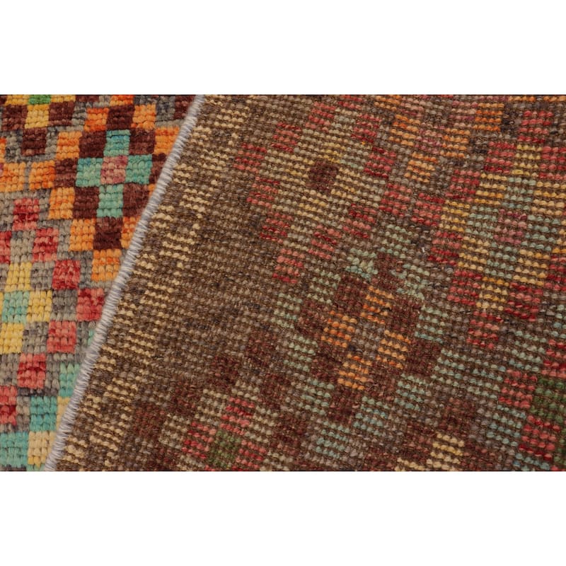 Shabby Chic Balochi Jenkins Gray/Red Hand Knotted Wool Rug - 4'10'' x 6'9''