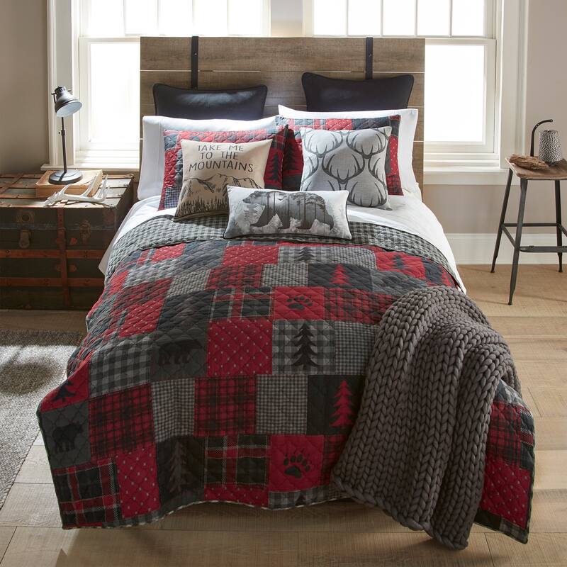 Donna Sharp Red Forest Quilt Collection