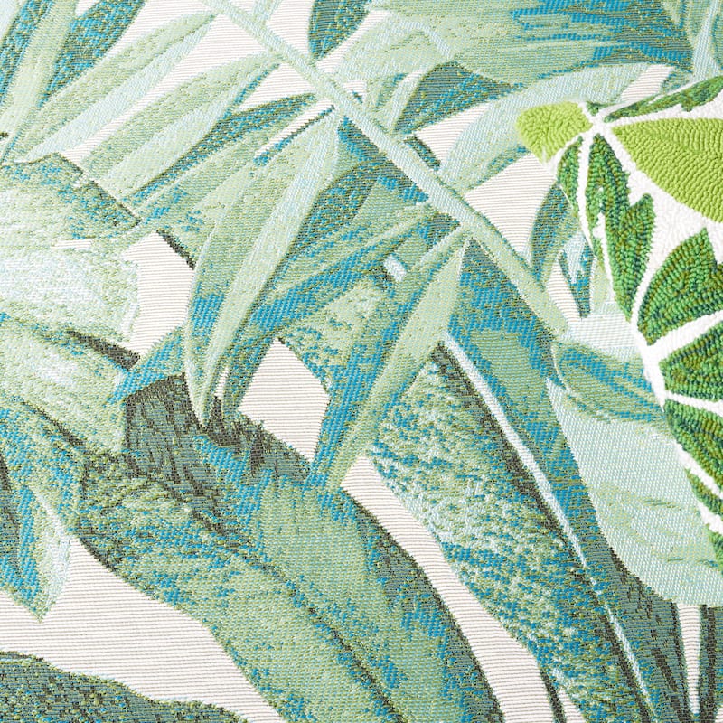 SAFAVIEH Barbados Floricica Tropical Indoor/Outdoor Waterproof Rug