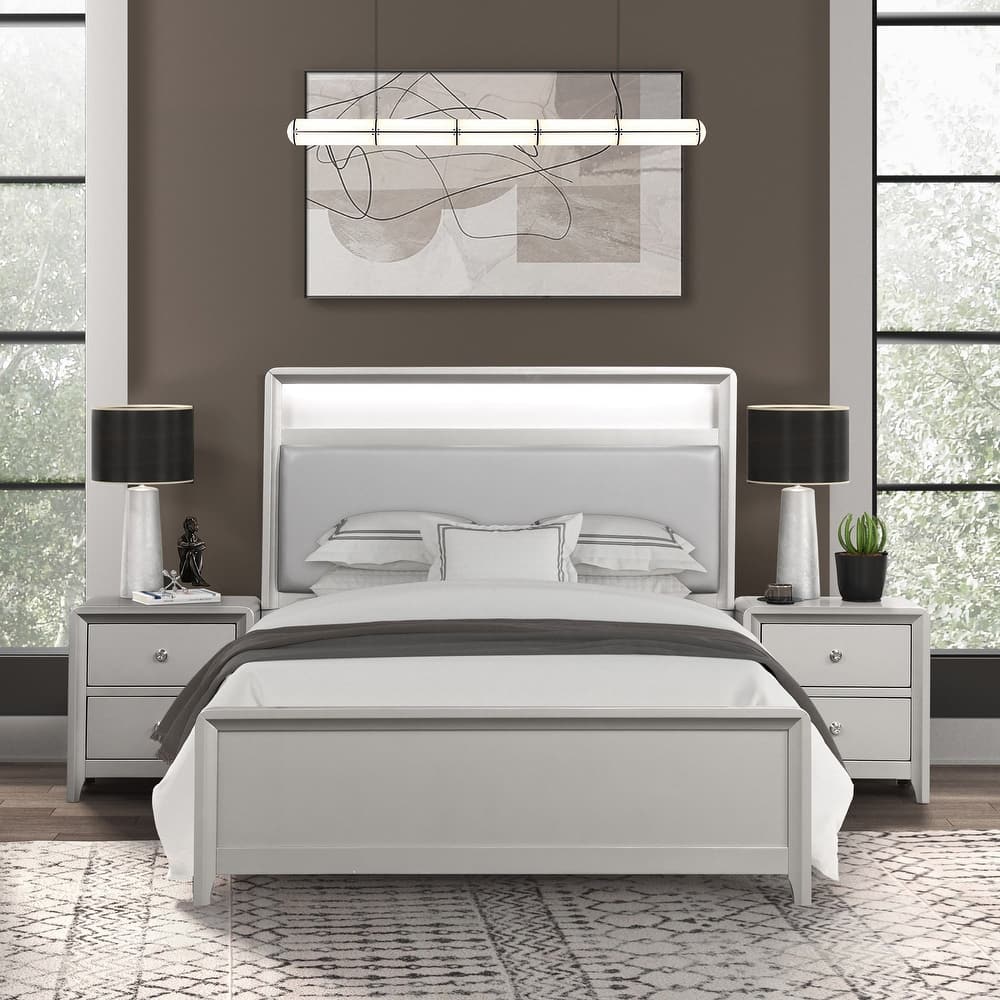 Furniture of America Milandra Modern 3-Piece Champagne Solid Wood Panel Bedroom Set with LED Light
