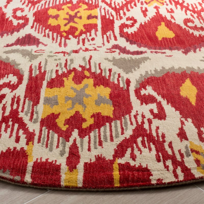 SAFAVIEH Handmade Ikat Branquinha Modern Wool Rug