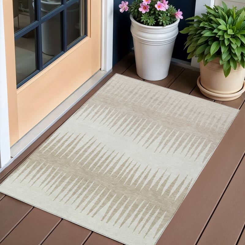 HomeRoots Striped Transitional Rectangle Outdoor Rug - 3' x 5'