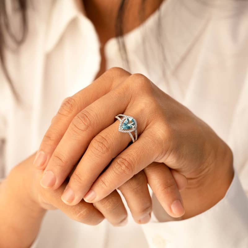 IGI Certified 1.50 ct Aquamarine and Diamond Ring in 14k White Gold