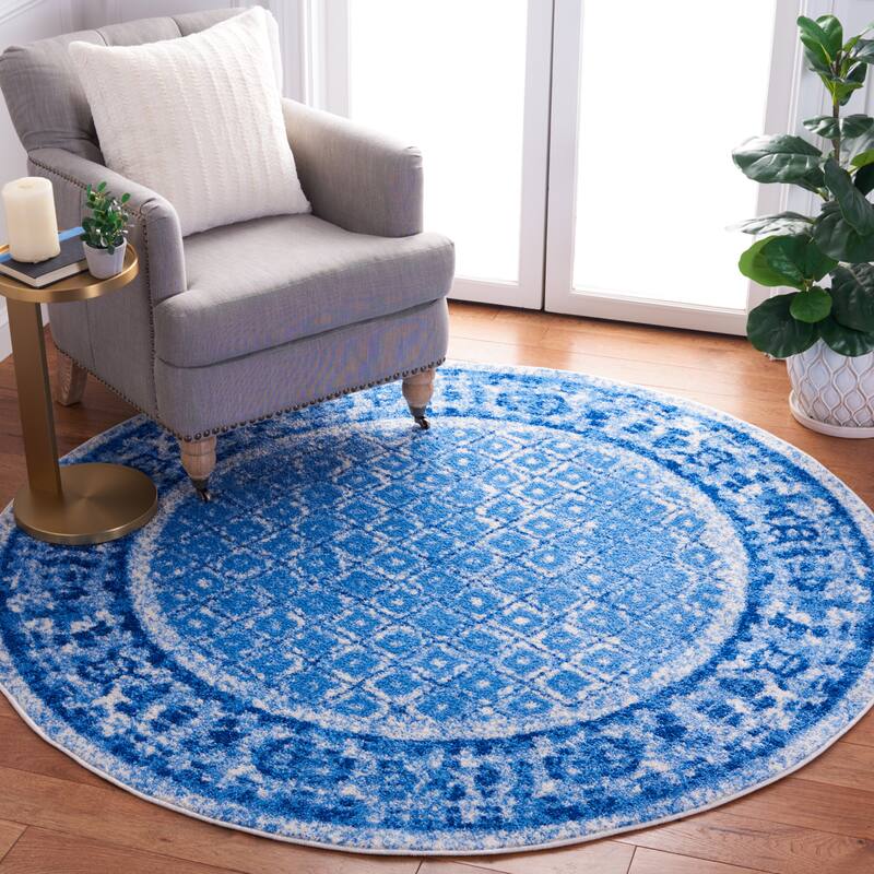 SAFAVIEH Adirondack Cass Distressed Rug - 4' Round - Silver/Blue