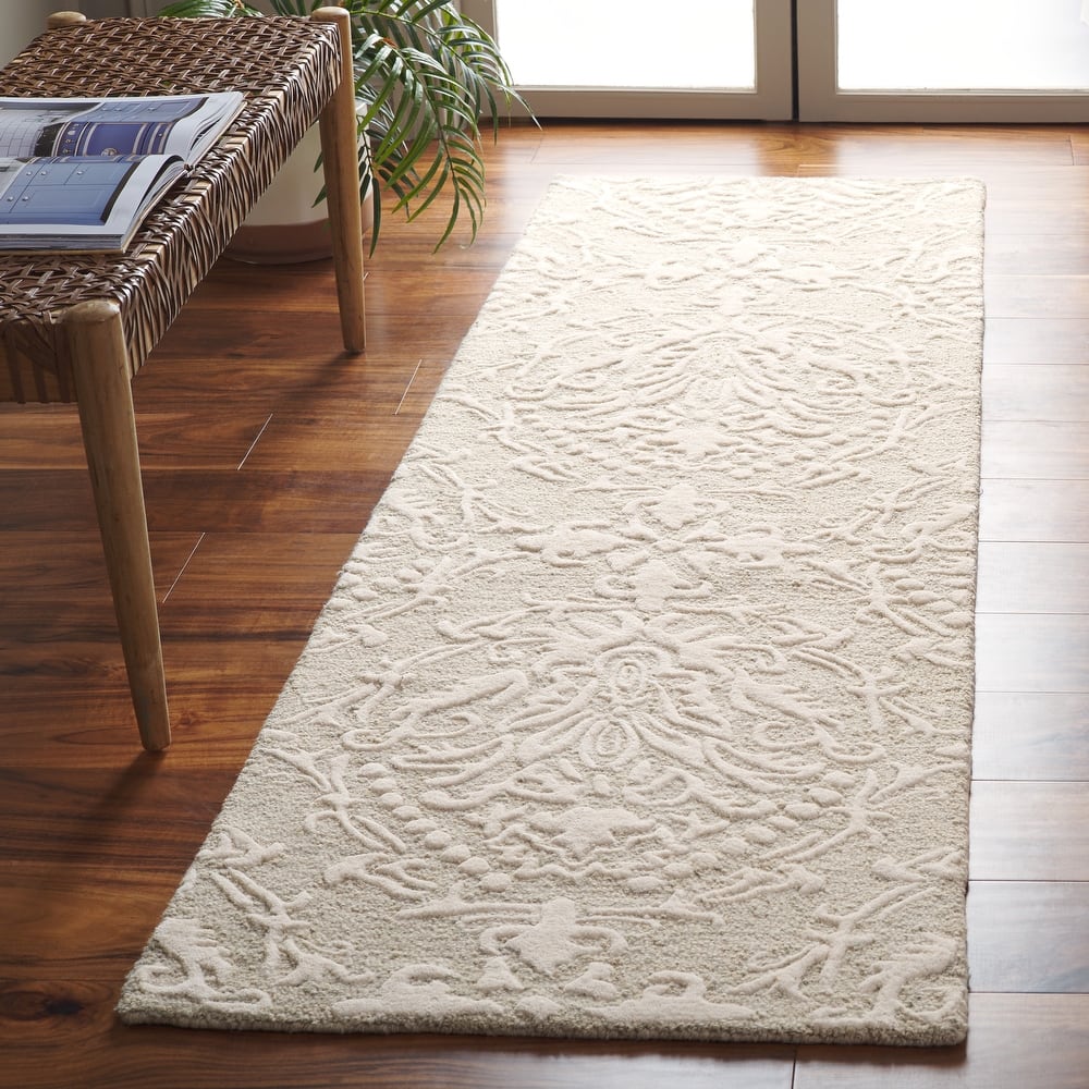 SAFAVIEH Handmade Blossom Ambroisine Modern Floral Wool Rug