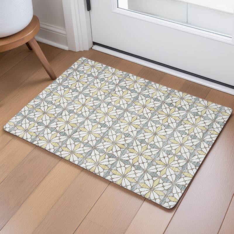 Machine Washable Indoor/ Outdoor Mosaic Pablo Chantille Rug