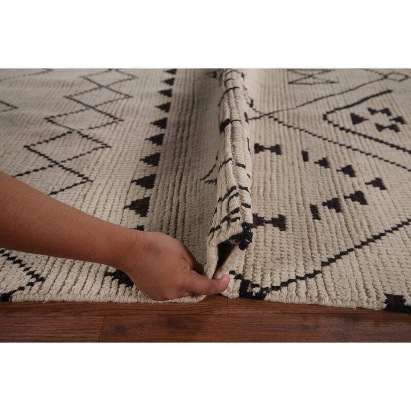 Moroccan Oriental Area Rug Hand-Knotted Wool Carpet - 6'9"x 10'8"