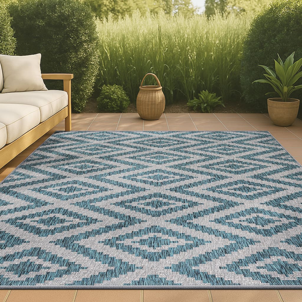 JONATHAN Y Vine Diamond Tribal Indoor/Outdoor Area Rug