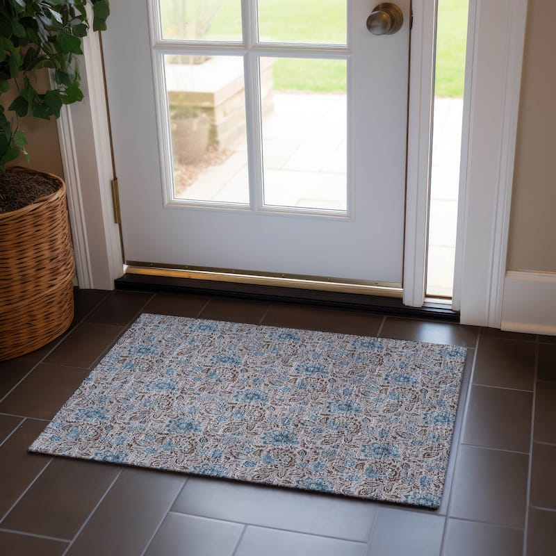 Machine Washable Indoor/ Outdoor Chantille Casual Floral Rug - Mocha - 1'8" x 2'6"