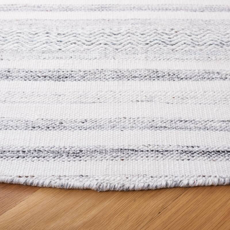 SAFAVIEH Handmade Kilim Rokhaya Transitional Rug