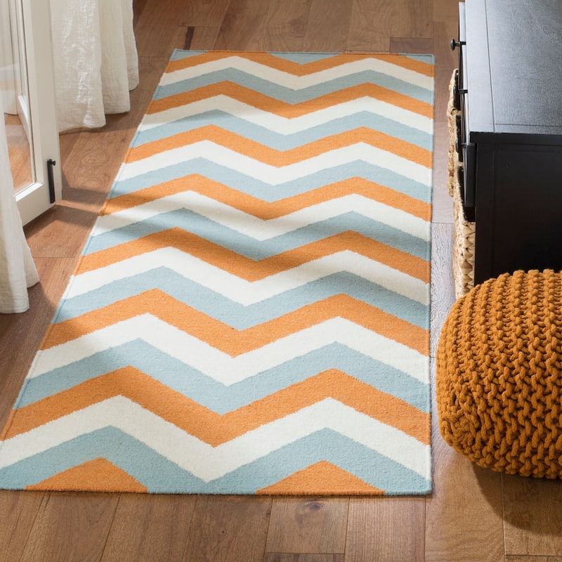 SAFAVIEH Handmade Flatweave Dhurries Alliette Modern Wool Rug - 2'6" x 8' Runner - Terracotta/Blue