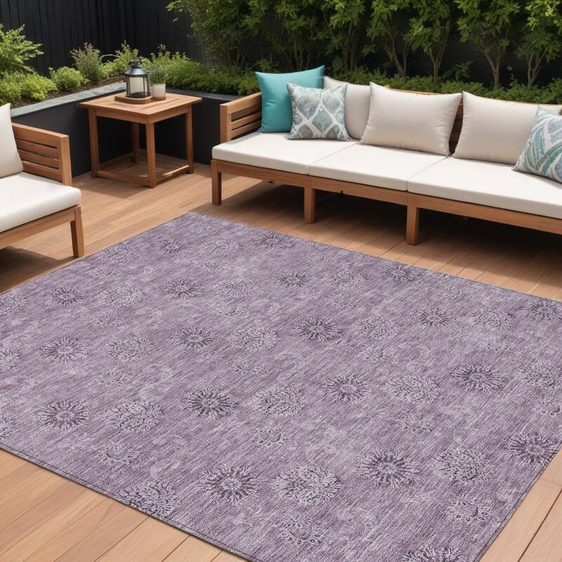 HomeRoots Floral Transitional Rectangle Outdoor Rug - 9' X 12'