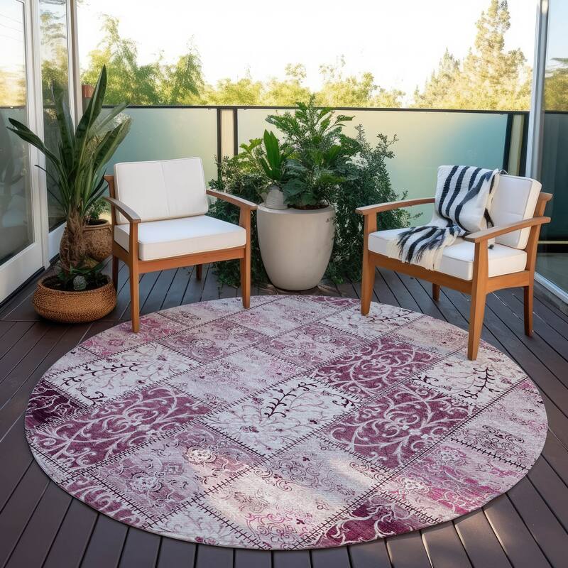 Machine Washable Indoor/ Outdoor Traditional Patchwork Chantille Rug