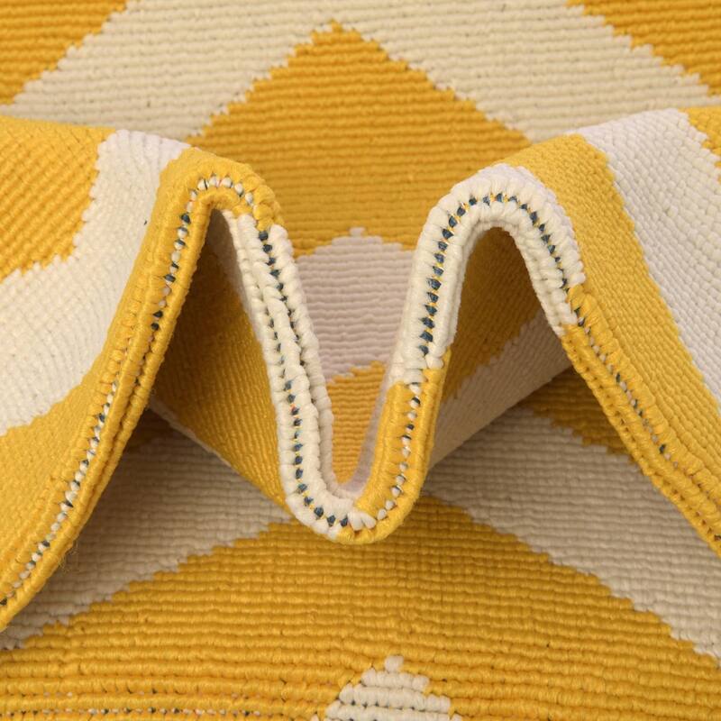 Outdoor Trisha Collection Area Rug