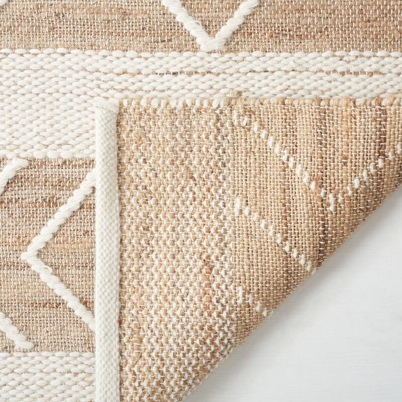 SAFAVIEH Handmade Natural Fiber Xiomara Boho Farmhouse Jute Rug