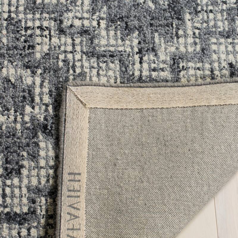SAFAVIEH Handmade Abstract Selin Modern Wool Rug