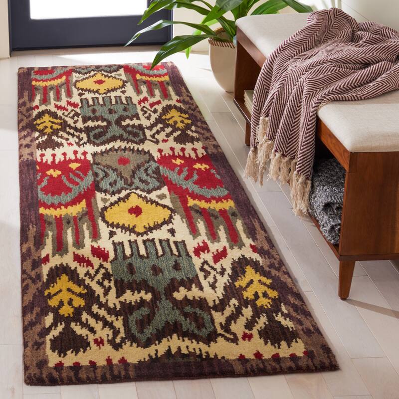SAFAVIEH Handmade Ikat Gulhayo Modern Wool Rug