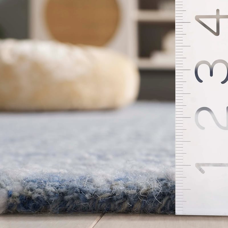 SAFAVIEH Handmade Abstract Germinia Contemporary Rug