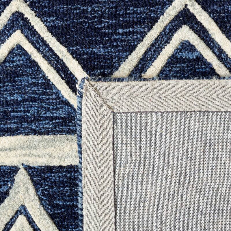 SAFAVIEH Handmade Abstract Zelina Modern Wool Rug