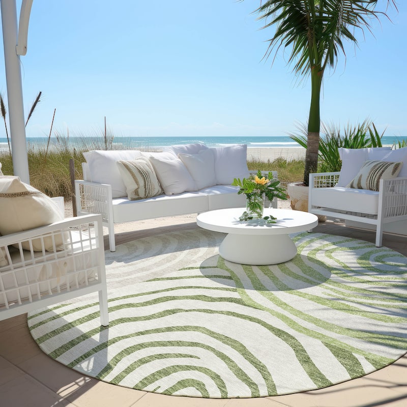 Machine Washable Indoor/ Outdoor Chantille Contemporary Dimensions Rug - Green - 8' x 8'