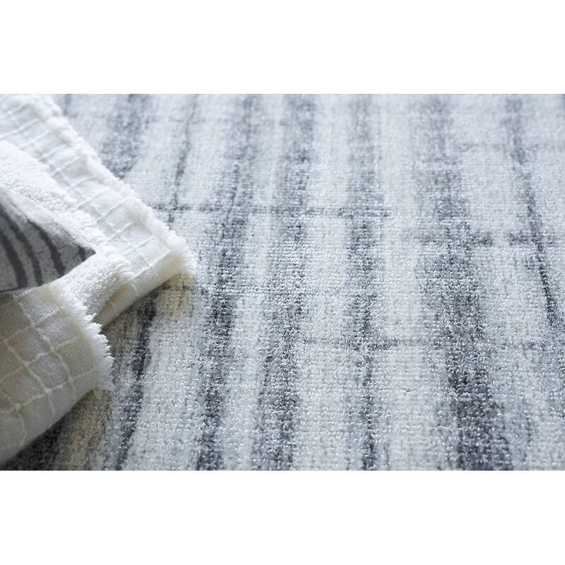 EXQUISITE RUGS Allure Hand-loomed Wool/Bamboo Silk Ivory/Blue Area Rug.