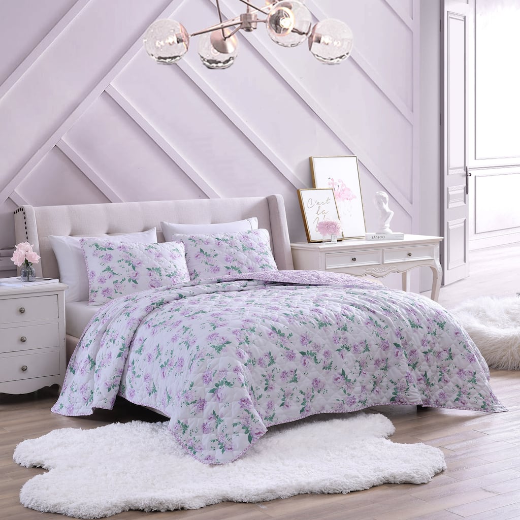 Betsey Johnson Blooming Roses Reversible Purple Quilt Set