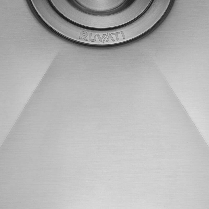 Ruvati 30-inch Undermount 16 Gauge Stainless Steel Rounded Corners Kitchen Sink - RVH7533