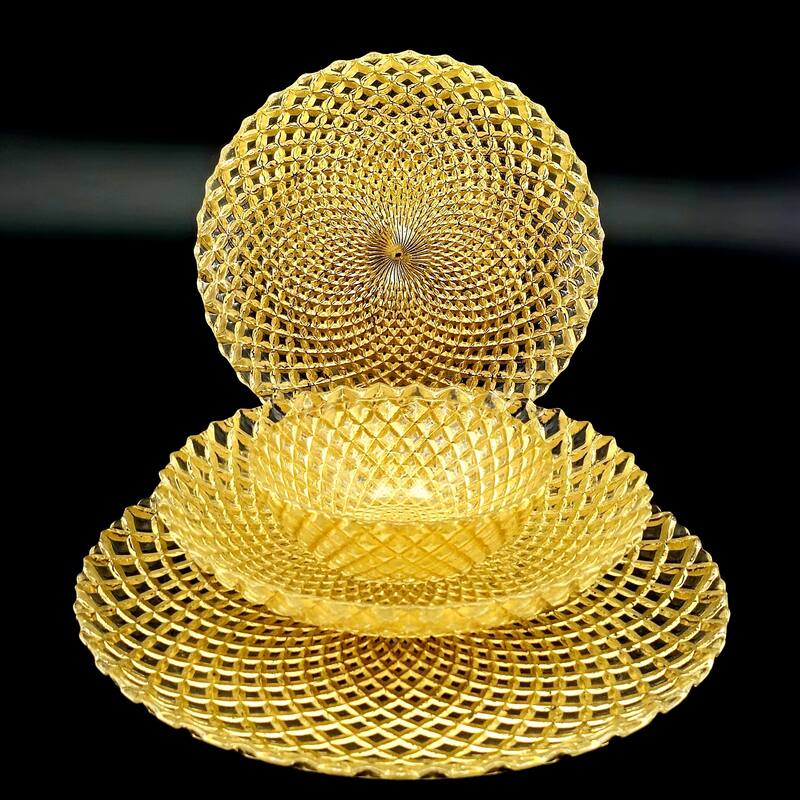 Unique Diamond Pattern Glass Dinner Set Perfect for Everyday Dining and Special Occasions