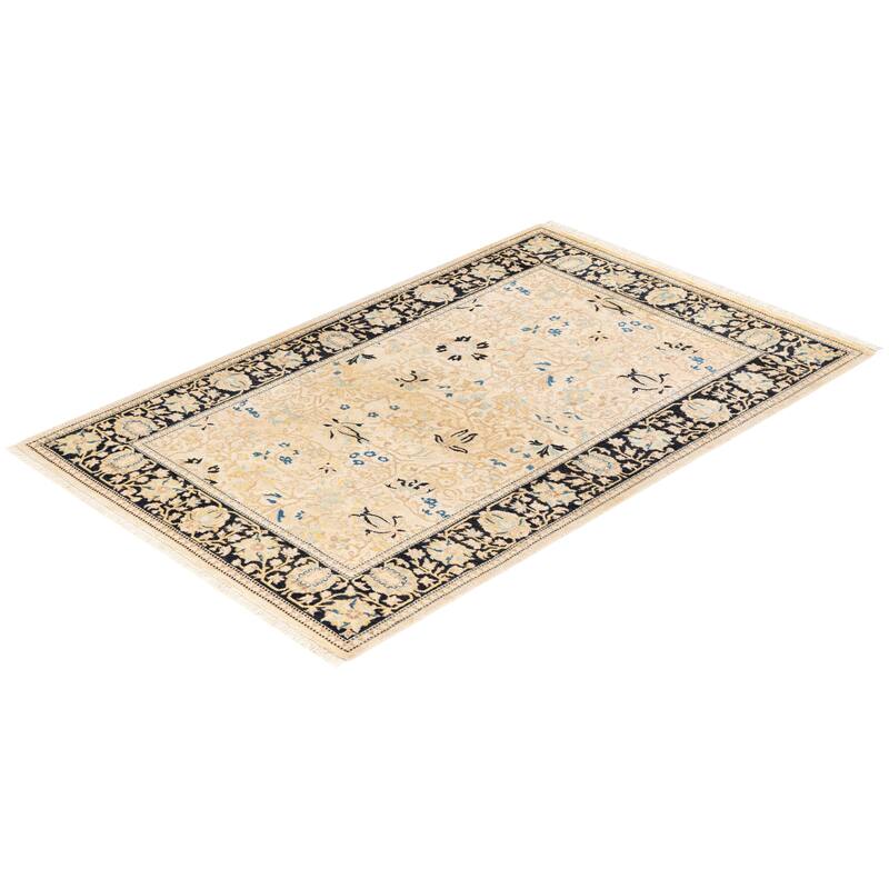 Overton Handknotted Wool Traditional Oriental Ivory Area Rug - 3' x 5'