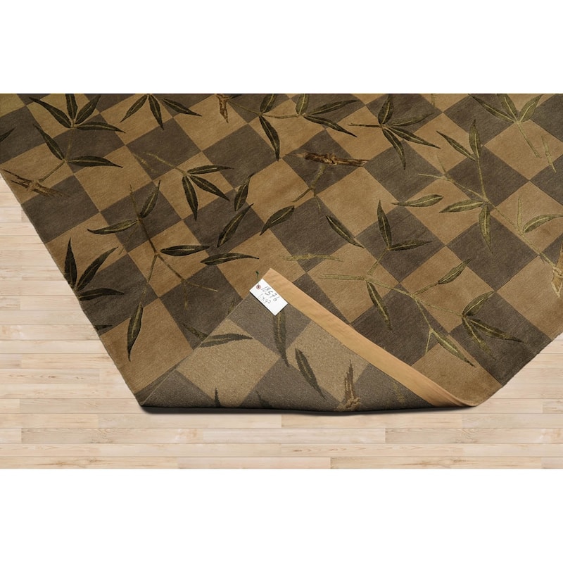 Hand Knotted Tibetan Green Floral Wool Transitional Oriental Area Rug - 6' x 9' 2''