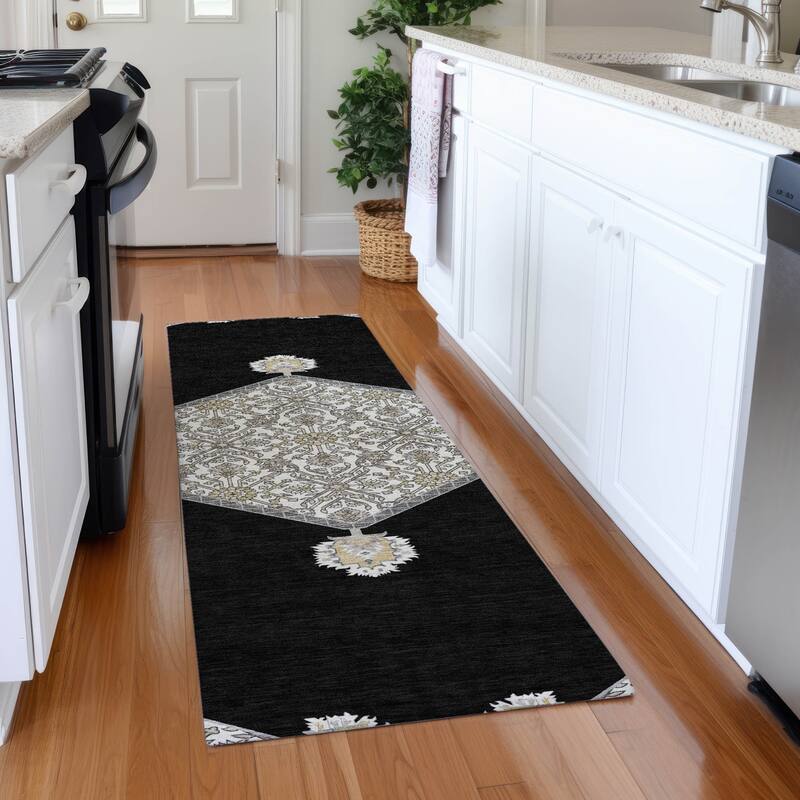 Premium Washable Super Soft Traditional Global Mayfield Rug - Black - 2'3" x 7'6"