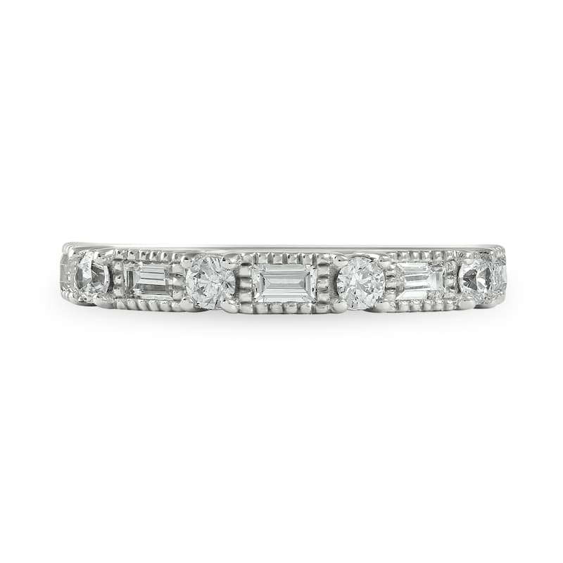 1/2ct TDW Vintage Inspired Diamond Wedding Band in 14k Gold for Women